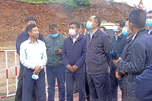 李春林董事长进行现场汇报